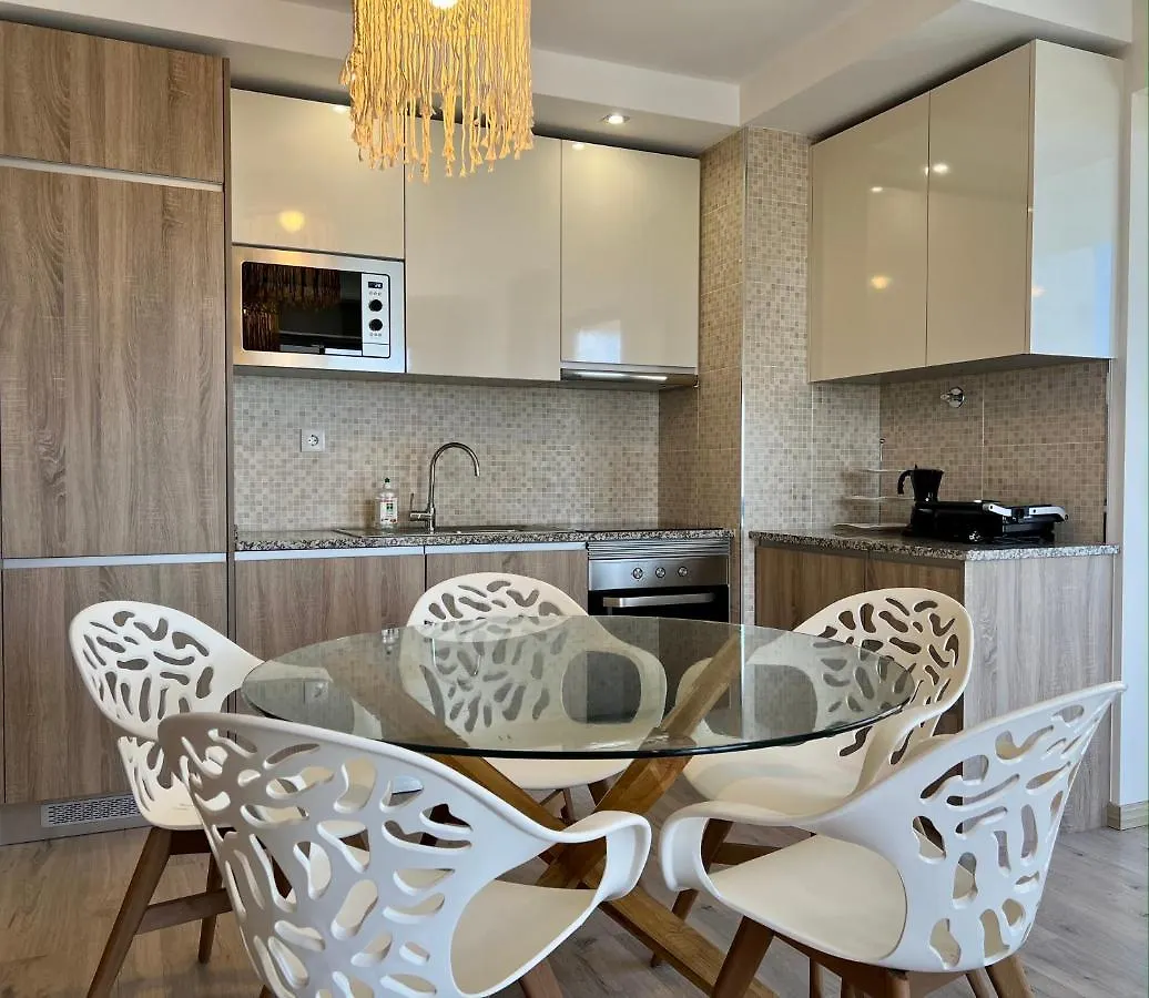 Mcrame Design Apt Sea View, Beachfront, Swimming Pool, 2Bdr, 2Bar, 6 Pax, Praia Da Rocha Portimao