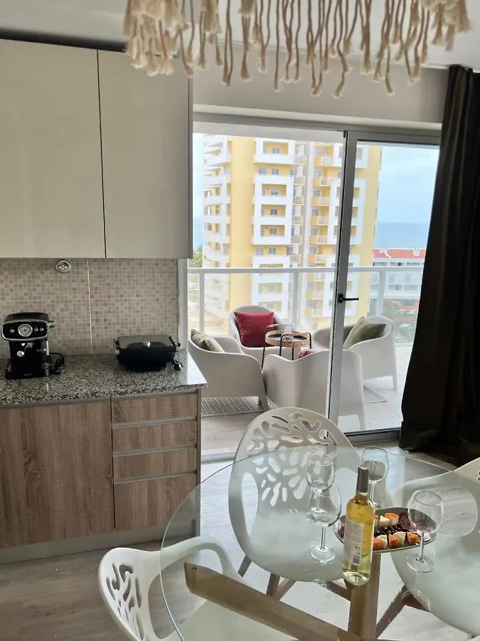 Apartment Mcrame Design Apt Sea View, Beachfront, Swimming Pool, 2Bdr, 2Bar, 6 Pax, Praia Da Rocha Portimao
