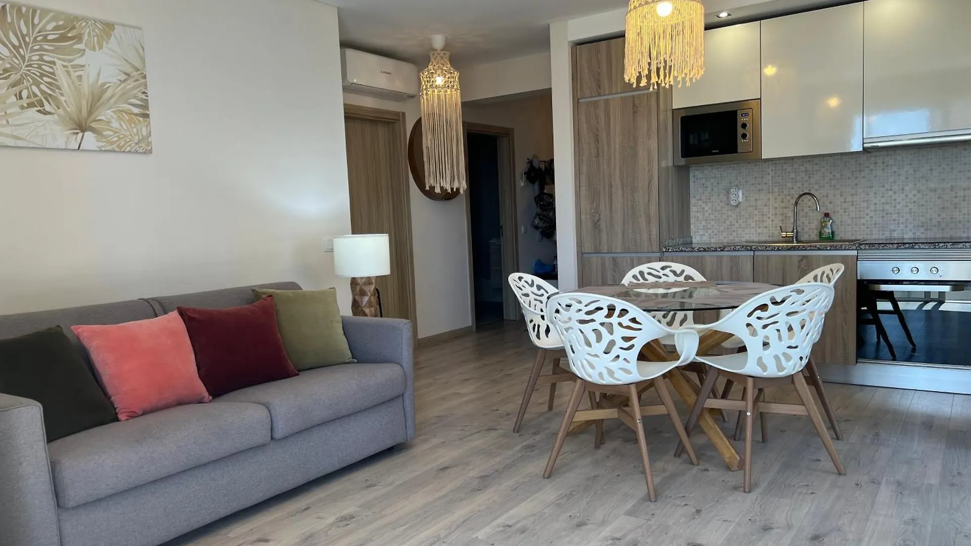 Mcrame Design Apt Sea View, Beachfront, Swimming Pool, 2Bdr, 2Bar, 6 Pax, Praia Da Rocha Portimao Portugal