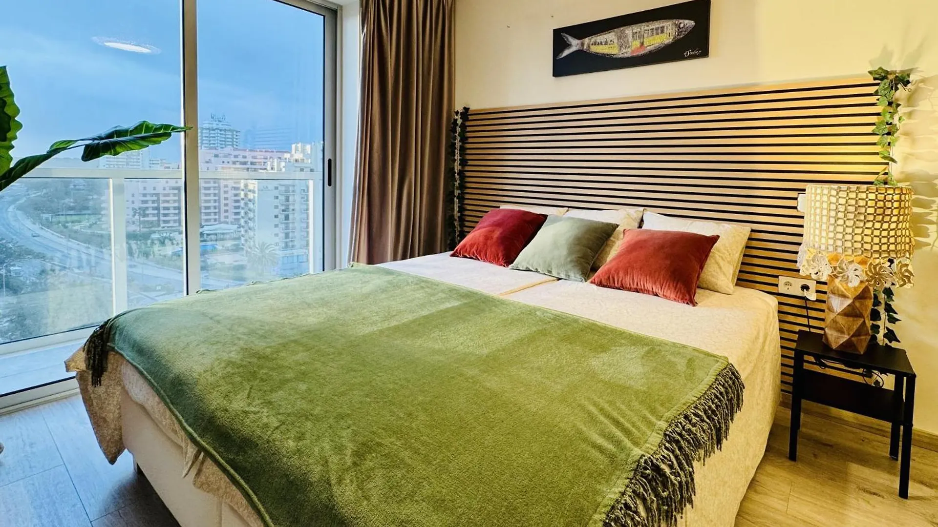 Mcrame Design Apt Sea View, Beachfront, Swimming Pool, 2Bdr, 2Bar, 6 Pax, Praia Da Rocha Portimao